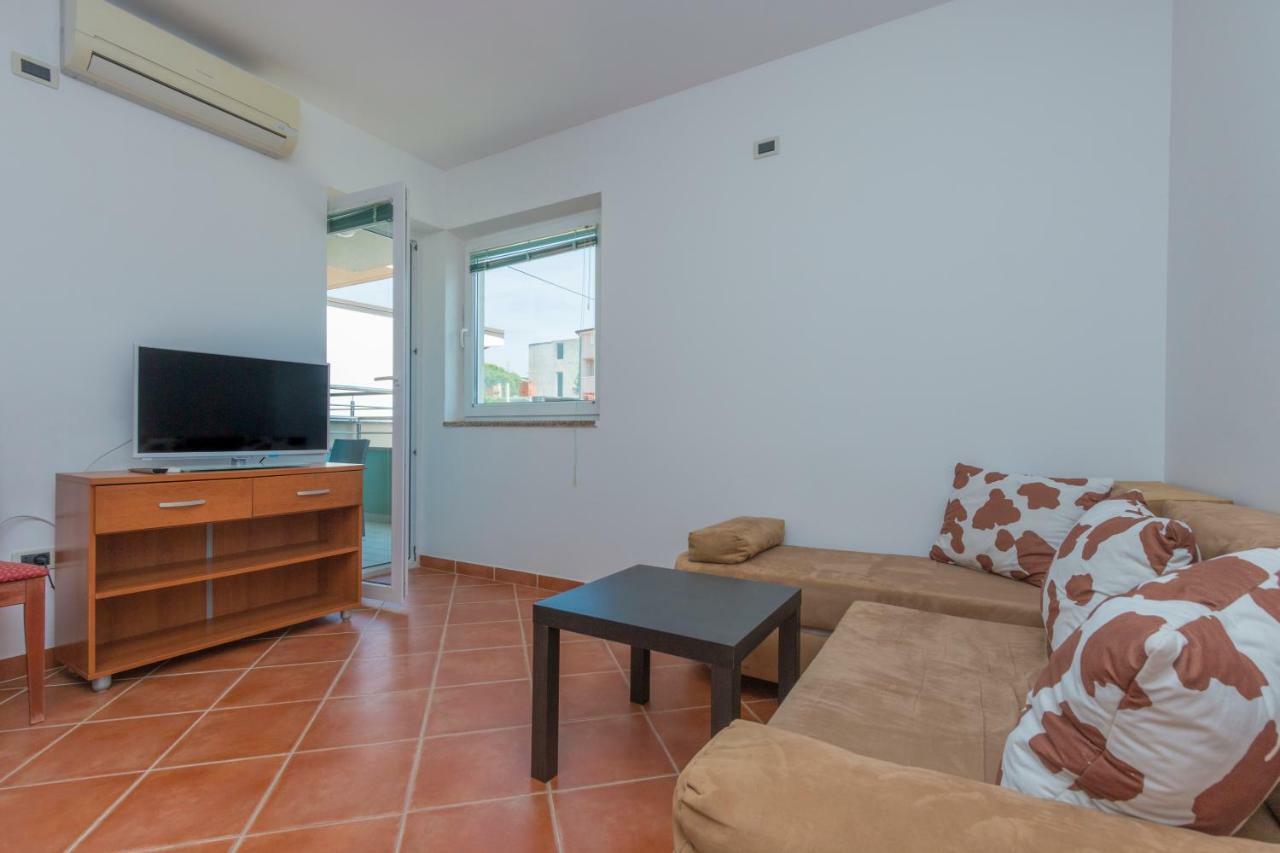 Apartments Riva Медулин Екстер'єр фото
